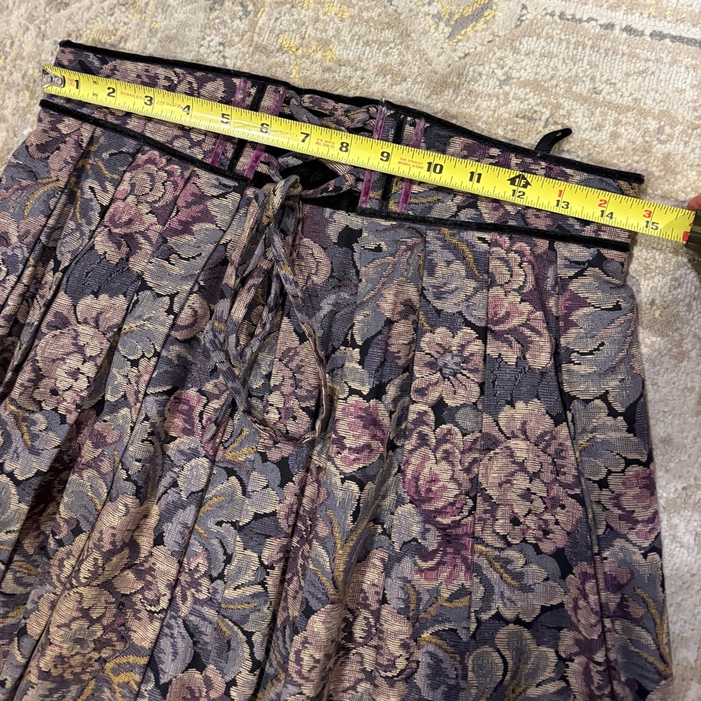 Vintage Austrian Made Tapestry Midi Skirt - Picture 7 of 10